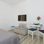 Studio Apartments Nada